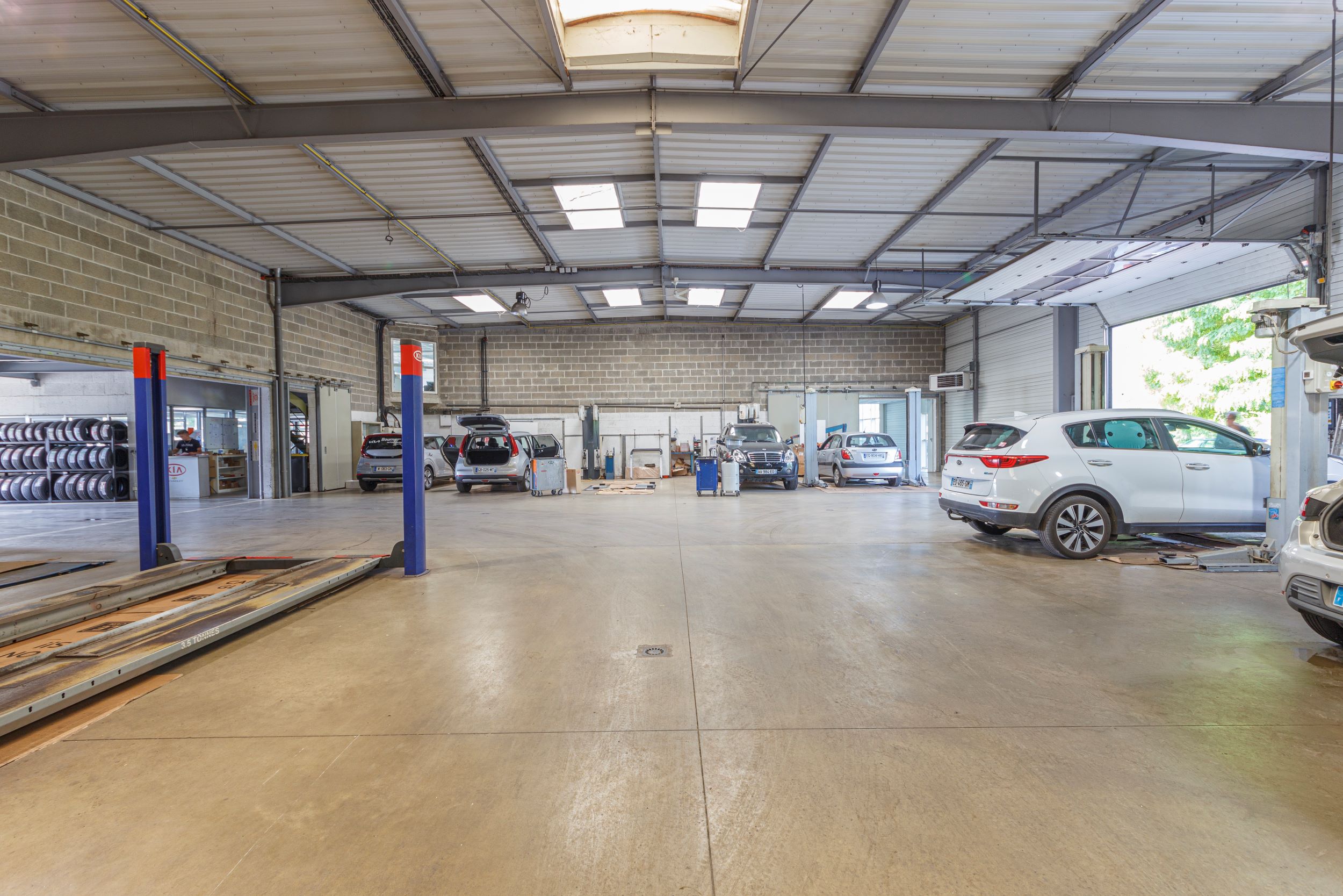Banner Rendez Vous, Bourny Automobiles