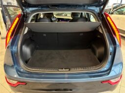 
										Kia Niro full									