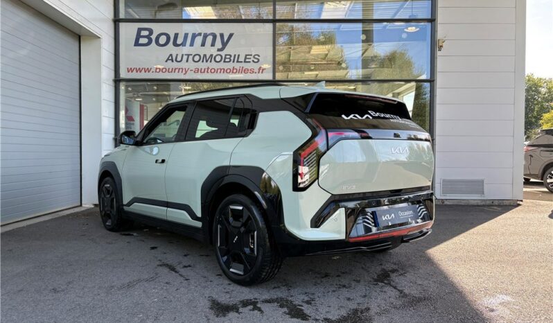 
								Kia EV3 full									