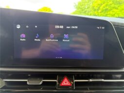 
										Kia Niro full									