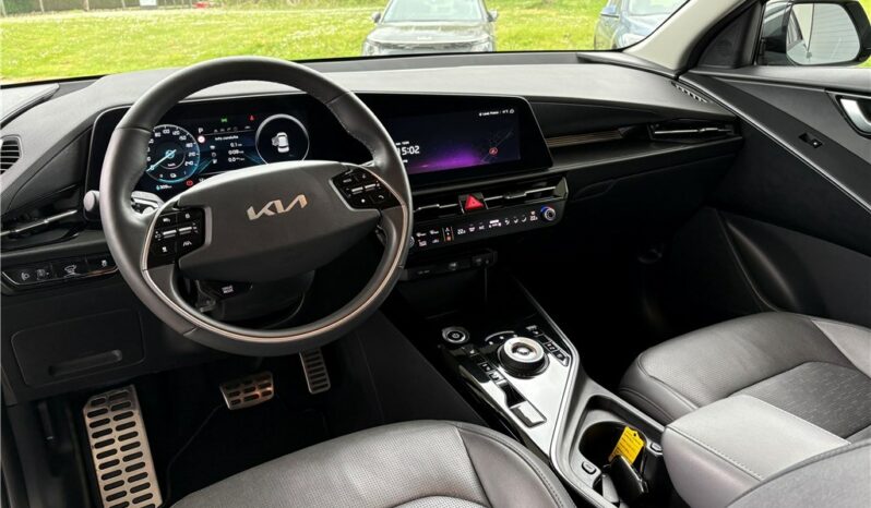 
								Kia Niro full									