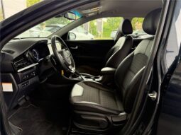 
										Kia Niro full									
