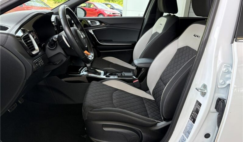 
								Kia CEED full									