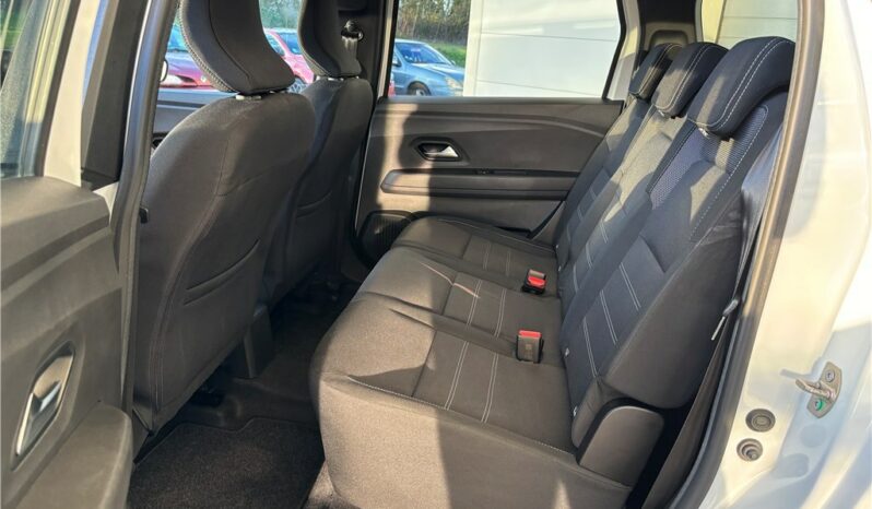 
								Dacia Jogger full									