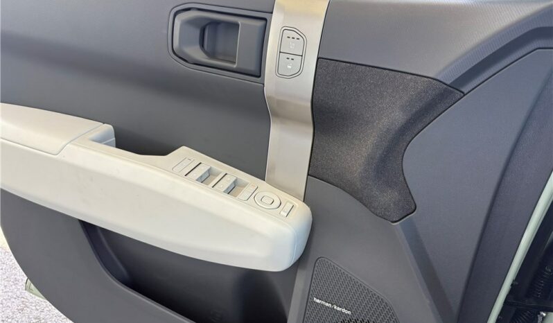 
								Kia EV3 full									