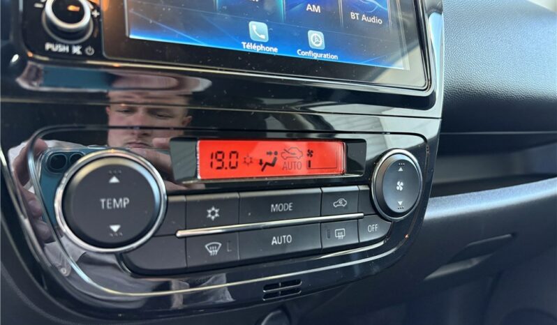 
								Mitsubishi Space Star full									