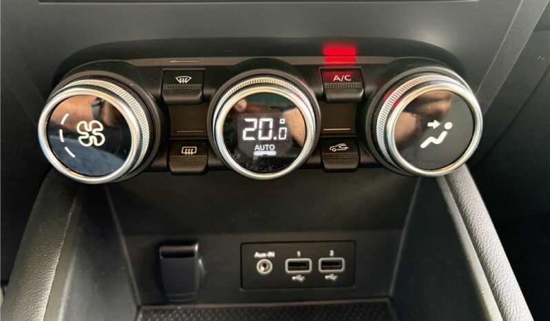 
								Renault Captur full									