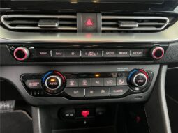 
										Kia Niro full									