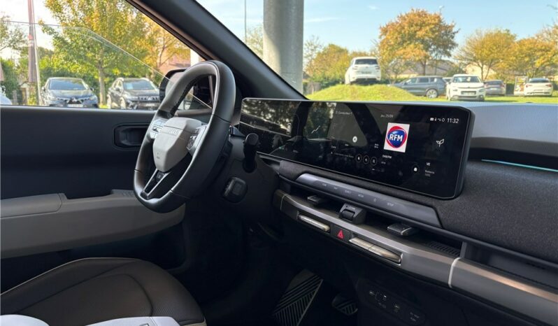 
								Kia EV3 full									