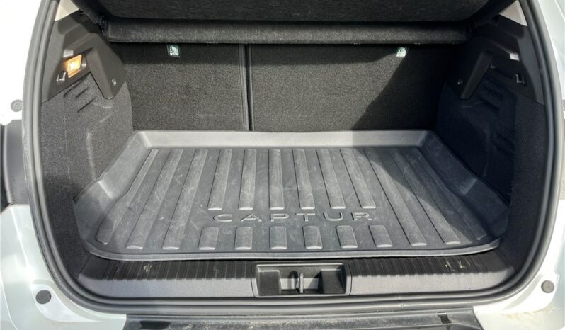 
								Renault Captur full									