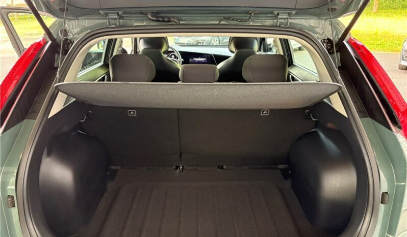 
								Kia Niro full									