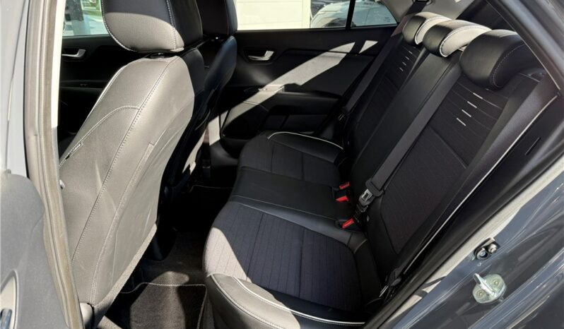 
								Kia Rio full									
