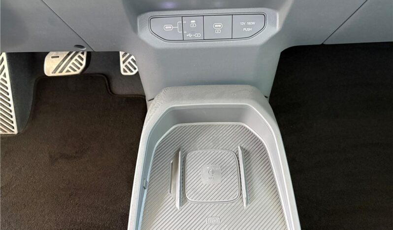 
								Kia EV3 full									
