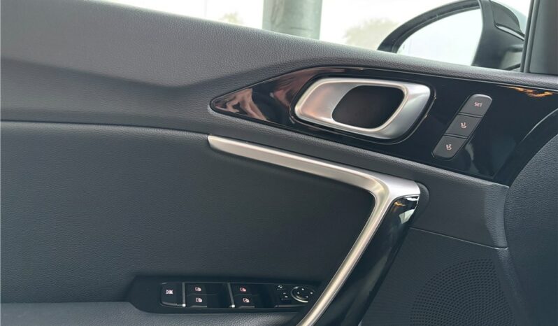 
								Kia CEED full									