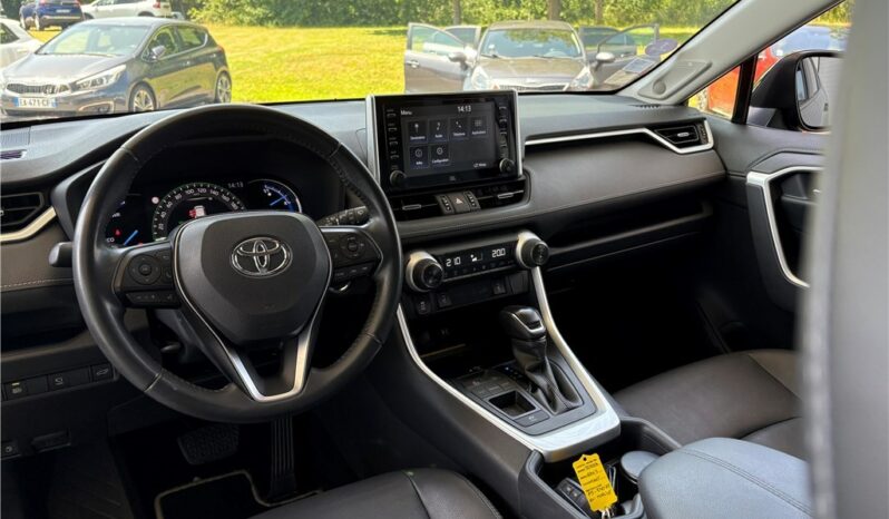 
								Toyota RAV4 full									