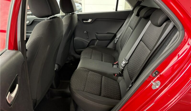 
								Kia Rio full									