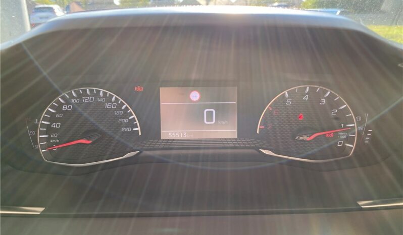 
								Peugeot 208 full									