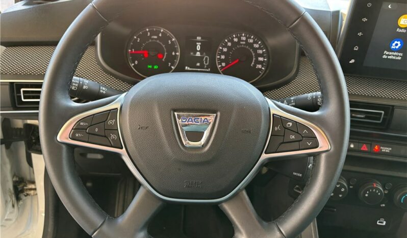 
								Dacia Jogger full									