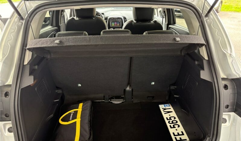 
								Renault Captur full									