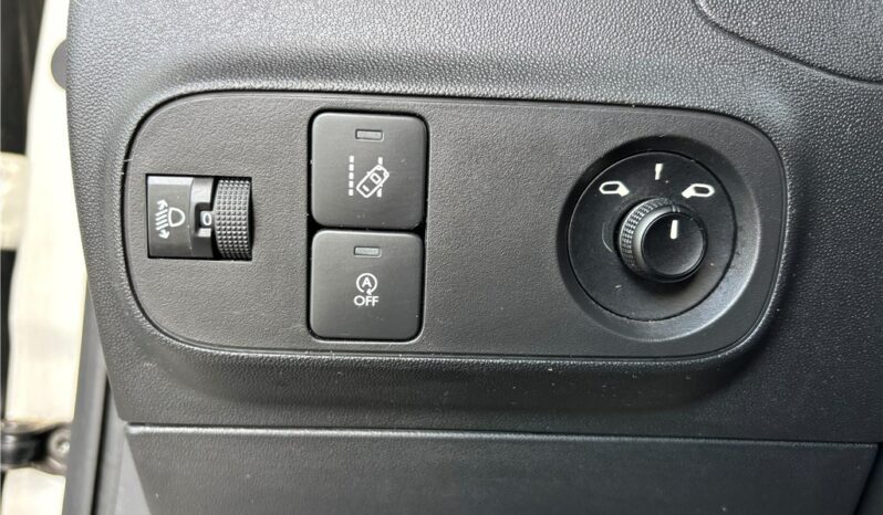 
								Citroën C3 full									