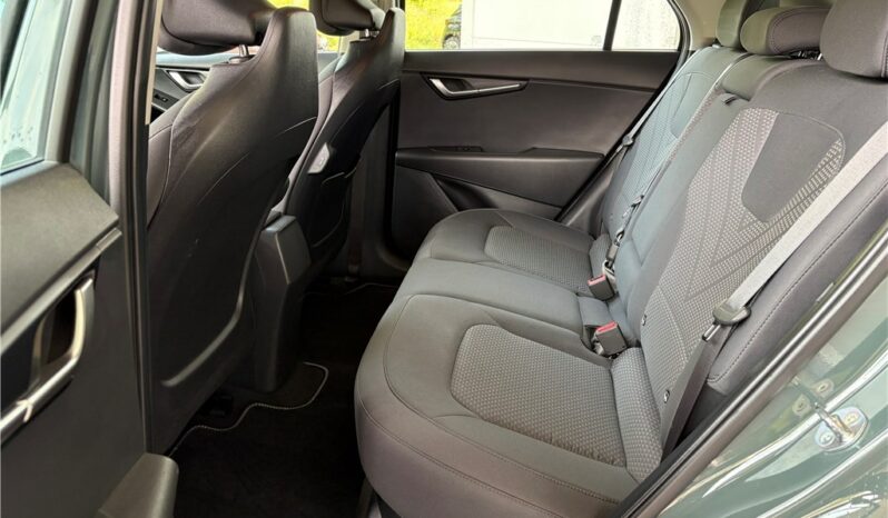 
								Kia Niro full									
