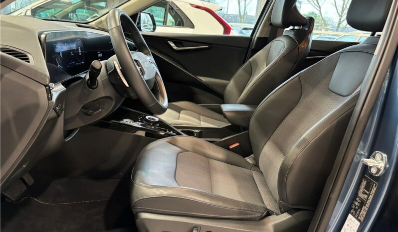 
								Kia Niro full									