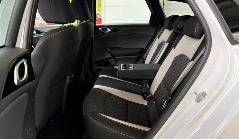 
								Kia CEED full									