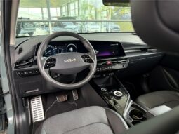 
										Kia Niro full									