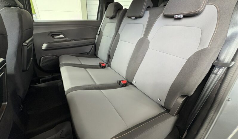 
								Dacia Jogger full									