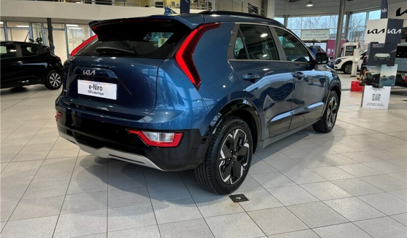 
								Kia Niro full									