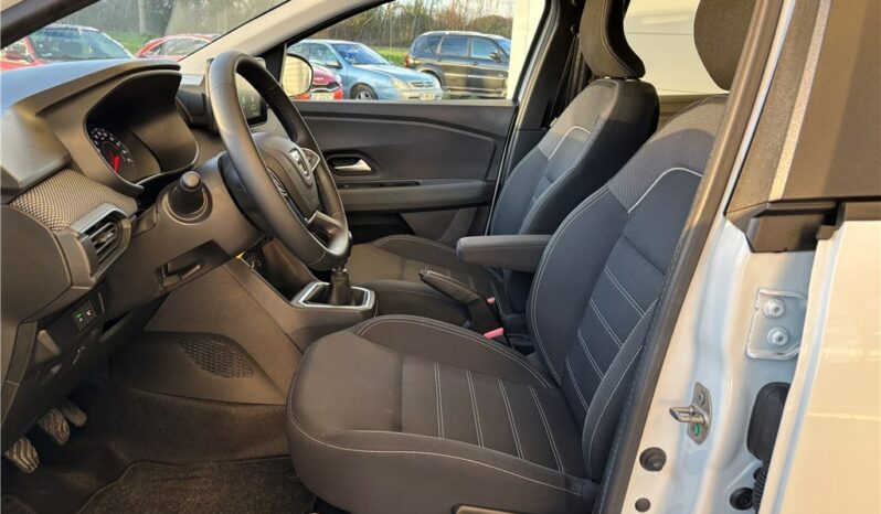 
								Dacia Jogger full									