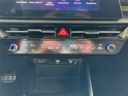 
										Kia Niro full									