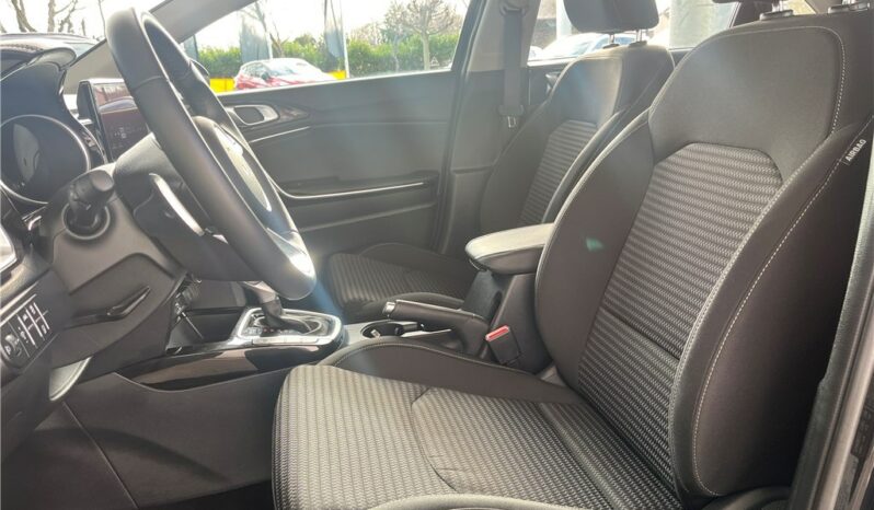 
								Kia CEED full									