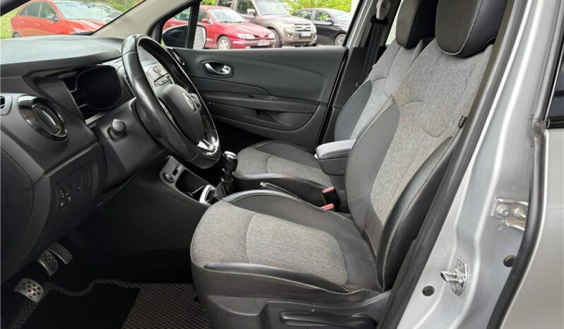 
								Renault Captur full									