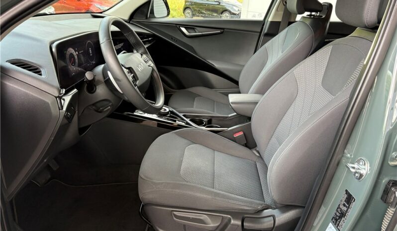
								Kia Niro full									