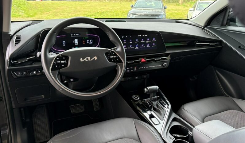 
								Kia Niro full									