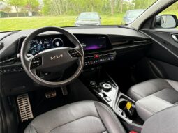 
										Kia Niro full									