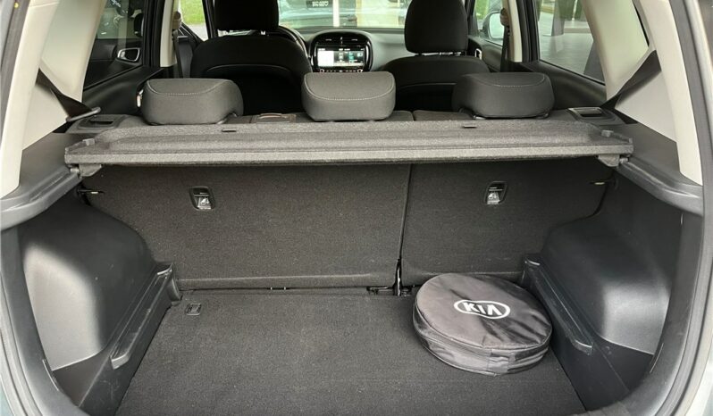 
								Kia e-soul full									
