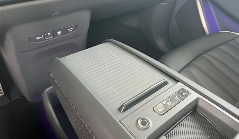 
								Kia EV9 full									