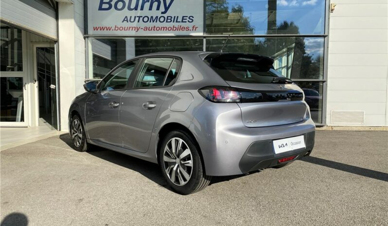 
								Peugeot 208 full									