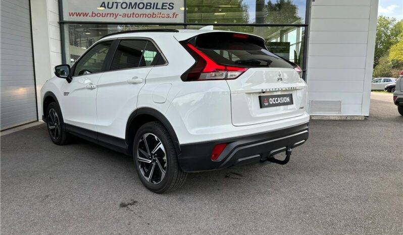 
								Mitsubishi Eclipse Cross full									