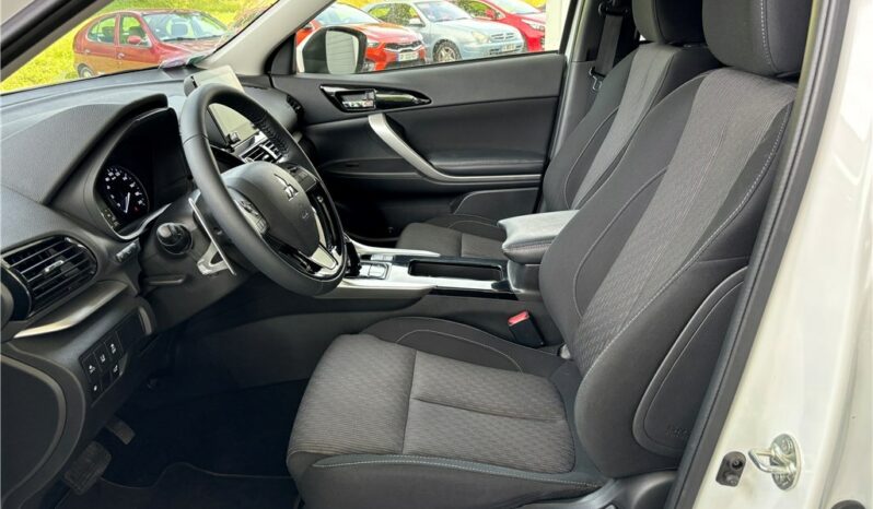 
								Mitsubishi Eclipse Cross full									