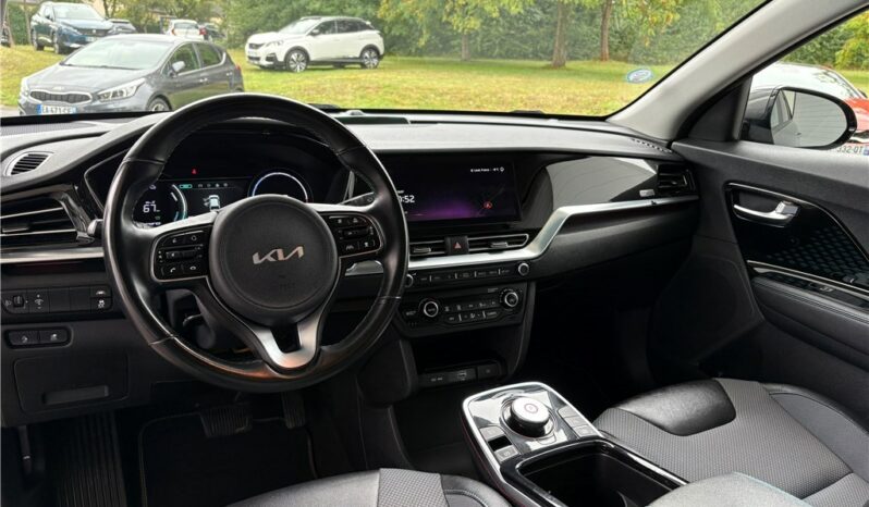 
								Kia Niro full									