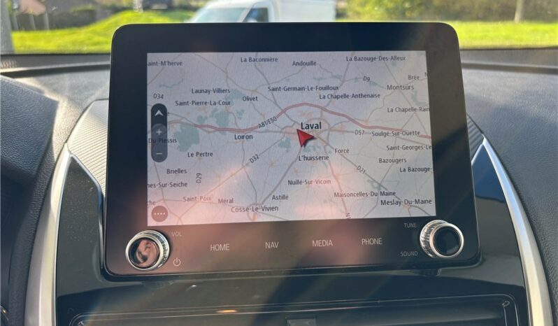 
								Mitsubishi Eclipse Cross full									