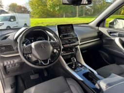 
										Mitsubishi Eclipse Cross full									