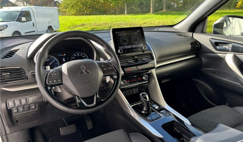 
								Mitsubishi Eclipse Cross full									