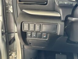 
										Mitsubishi Eclipse Cross full									