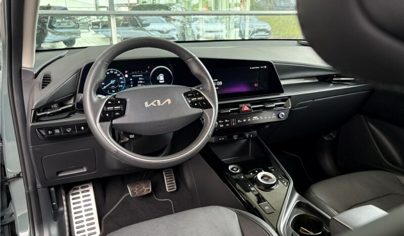 
								Kia Niro full									
