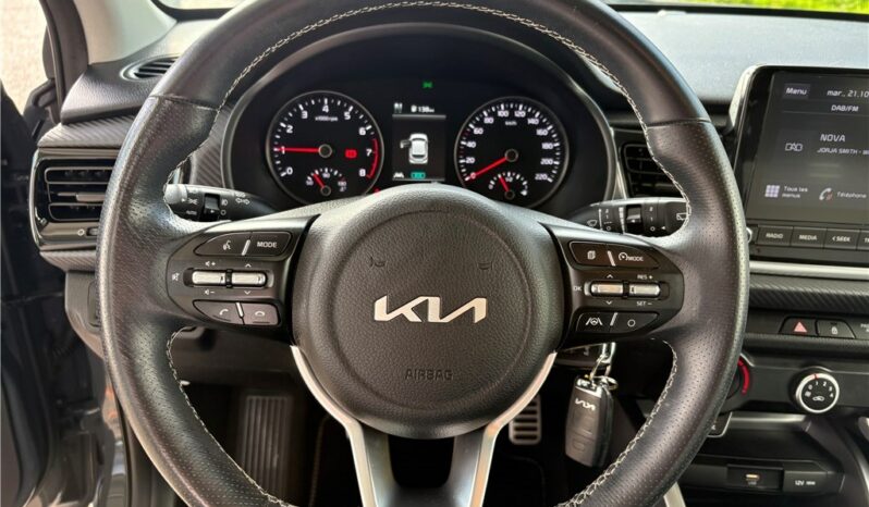 
								Kia Rio full									