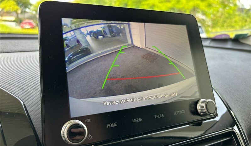 
								Mitsubishi Eclipse Cross full									